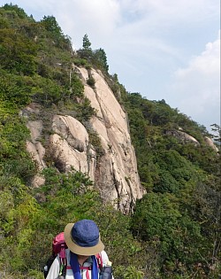 2020-09-10　行者山登らない('_')3ノ鎖を背景に