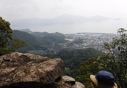 2020-09-10　行者山から霞む宮島瀬戸内海