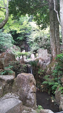 三瀧寺境内の二ノ滝(梵音の滝)